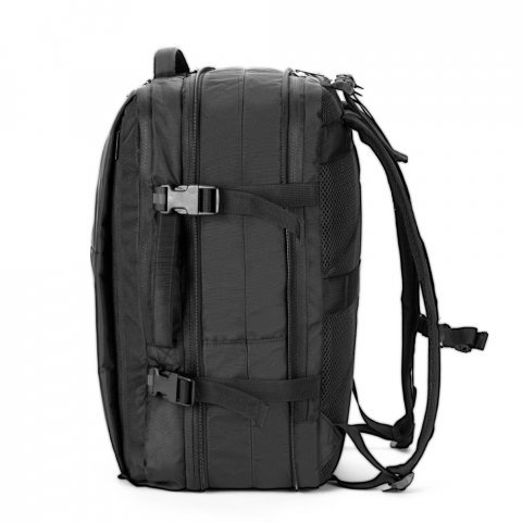 DALLAS PLATE. Mochila de viagem para notebook (17.3") em poli&eacute;ster reciclado 600D de alta densidade, com compartimento para arruma&ccedil;&atilde;o (29 L) - Preto