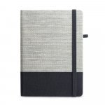 ROUSSEAU II. Caderno A5 de capa dura em palha e algod&atilde;o canvas, com p&aacute;ginas pautadas - Preto