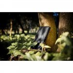 ELEVATE A5 FOLDER. Pasta A5 em 300D poli&eacute;ster 100% reciclado com carregador por indu&ccedil;&atilde;o embutido (5.000 mAh) e bloco com p&aacute;ginas pautadas