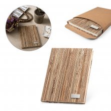 NERUDA II. Caderno A5 de capa dura em palha natural com p&aacute;ginas pautadas recicladas