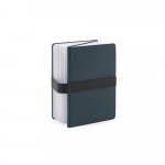 HILST. Caderno A5 com capa dura em 80% materiais reciclados estruturado em duas partes: p&aacute;ginas pautadas e p&aacute;ginas lisas - Azul