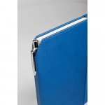 MORIAH. Caderno A5 de capa dura em c.sint&eacute;tico com p&aacute;ginas pautadas - Azul