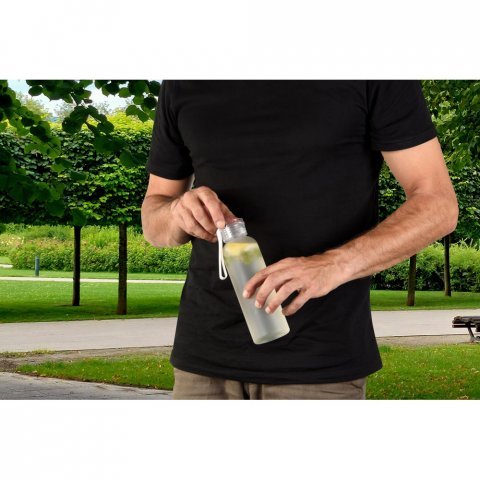 CARGNIN. Squeeze esportiva em PET 100% reciclado, com acabamento fosco (600 mL) - Transparente
