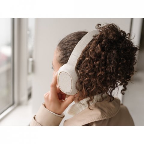 MARCONI. Fones de ouvido wireless dobr&aacute;veis com autonomia de 13h (400 mAh), em fibra de palha de trigo e ABS