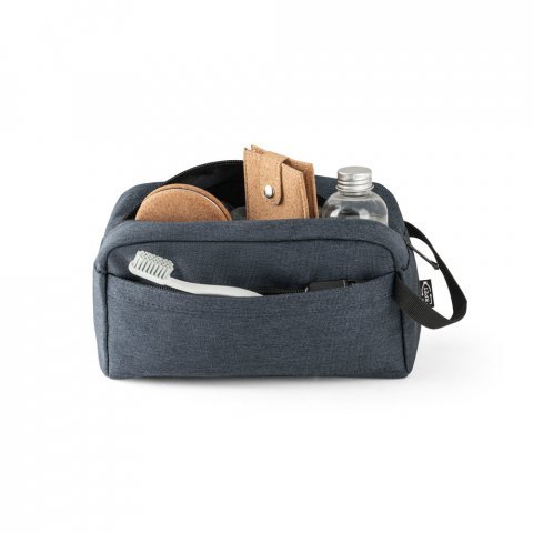 REPURPOSE BAG. Bolsa de cosm&eacute;ticos em poli&eacute;ster reciclado 600D - Azul