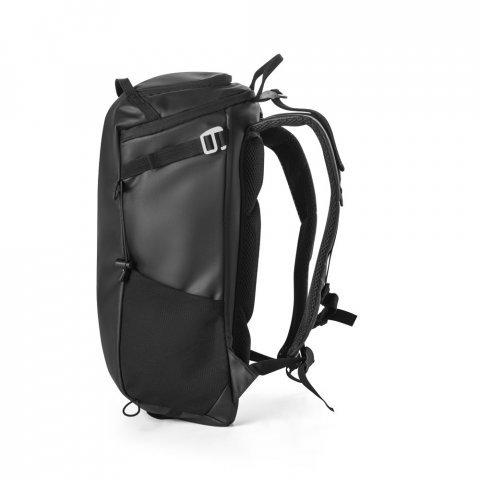 ALASCA. Mochila Hiking (14") com revestimento &agrave; prova de &aacute;gua em 600D poli&eacute;ster reciclado e 210D poli&eacute;ster reciclado (18 L) - Preto