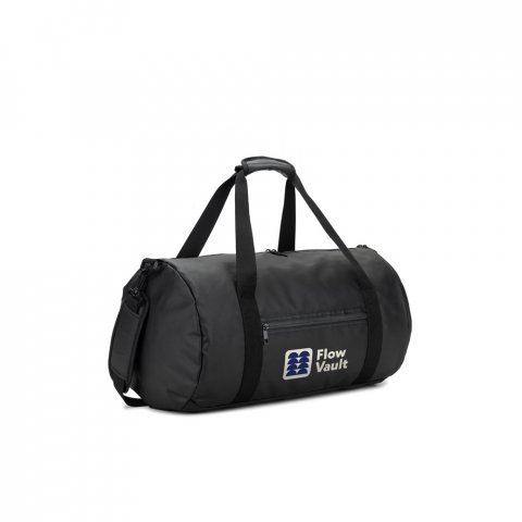 OSASCO SPORT. Bolsa esportiva em formato cil&iacute;ndrico em poli&eacute;ster reciclado 600D de alta densidade com compartimento lateral para sapatos (32 L) - Preto