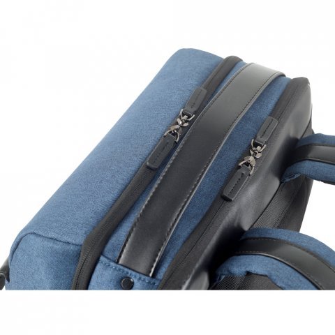 MOTION BACKPACK. Mochila em 600D e c.sint&eacute;tico - Azul