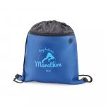 COLMAR. Sacola tipo mochila em 210D com bolso frontal com z&iacute;per e sa&iacute;da para fones - Azul royal