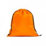PEMBA. Sacola tipo mochila em poli&eacute;ster reciclado 190T, produzida a partir de pl&aacute;stico reciclado - Laranja