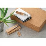 CORKS. Chaveiro em corti&ccedil;a e metal