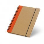 CORNISH. Caderno A6 de capa dura em cart&atilde;o, com p&aacute;ginas lisas recicladas - Laranja