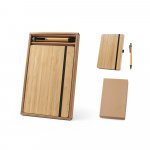 GAIMAN. Conjunto de caderno A5 em bambu com p&aacute;ginas pautadas e caneta esferogr&aacute;fica em bambu