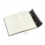 LISPECTOR. Caderno A5 em c.sint&eacute;tico com p&aacute;ginas lisas - Preto