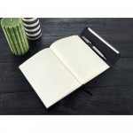 LISPECTOR. Caderno A5 em c.sint&eacute;tico com p&aacute;ginas lisas