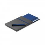 SHAW. Conjunto de caderno A5 e caneta esferogr&aacute;fica com escrita em azul - Azul royal
