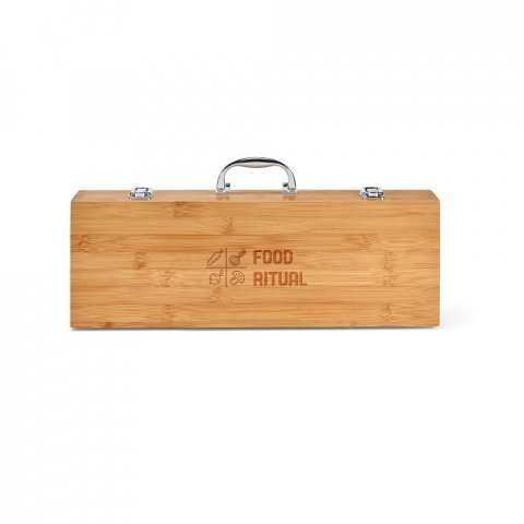BOTTURA. Kit churrasco em estojo de bambu com 6 pe&ccedil;as em a&ccedil;o inox e bambu - Natural