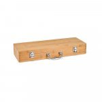 BOTTURA. Kit churrasco em estojo de bambu com 6 pe&ccedil;as em a&ccedil;o inox e bambu - Natural
