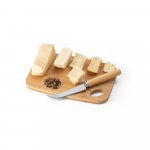 CAPPERO. Conjunto de t&aacute;bua de corte e pequena faca de queijo em bambu - Natural