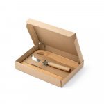 CAPPERO. Conjunto de t&aacute;bua de corte e pequena faca de queijo em bambu - Natural