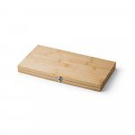 KOERPER. Kit churrasco em caixa bambu com 4 utens&iacute;lios em a&ccedil;o inox e bambu - Natural