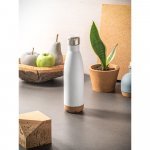 SOLBERG. Garrafa em a&ccedil;o inox de parede dupla t&eacute;rmica, isolada a v&aacute;cuo (560 mL)