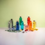 ENDERS. Squeeze em PET 100% reciclado com pega em corda (580 mL)