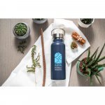 DUPLANTIS. Garrafa em a&ccedil;o inox 36% reciclado com isolamento a v&aacute;cuo (810 mL)