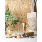 MAKAROVA. Garrafa em vidro borossilicato de parede dupla t&eacute;rmica, isolada a ar, com 2 infusores (490 mL)