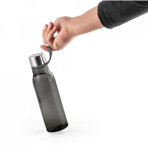 SENNA. Squeeze em PET 100% reciclado com al&ccedil;a de silicone (590 mL) - Preto