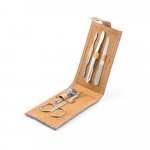 ZENA. Conjunto de manicure em corti&ccedil;a com pe&ccedil;as em a&ccedil;o inox - Natural