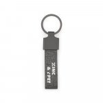 RAVEN. Chaveiro em metal e PET 30% reciclado - Cinza escuro