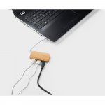 MOSER. Hub em bambu com 2 portas que permite a transfer&ecirc;ncia de dados - Natural