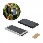 CLERK. Bateria port&aacute;til em alum&iacute;nio 100% reciclado (8 000 mAh)