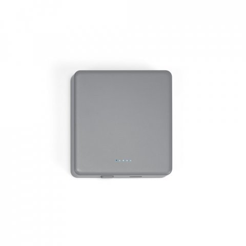 SMOOT 5. Bateria port&aacute;til com carregador por indu&ccedil;&atilde;o em ABS 100% reciclado (5.000 mAh) - Cromado