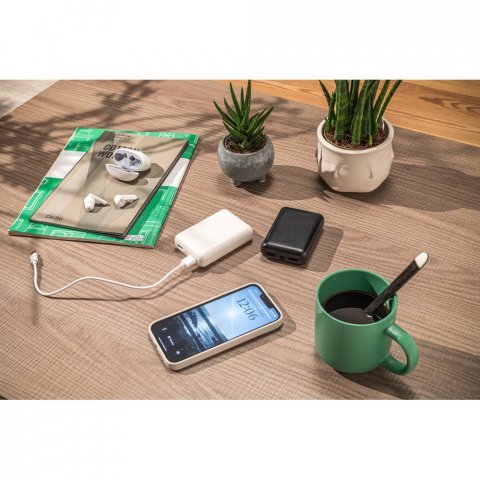 LEAKEY 10. Bateria port&aacute;ti em ABS 100% reciclado (10.000 mAh)