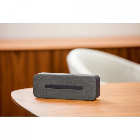 THUNDER. Caixa de som port&aacute;til com microfone em ABS
