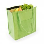 ROTTERDAM. Cooler. Sacola t&eacute;rmica em non-woven (80 g/m&sup2;) 10 L - Verde claro